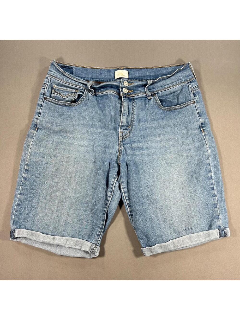 Levis 515 Bermuda Shorts Womens 14 Blue Light Wash Flap Pocket Stretch